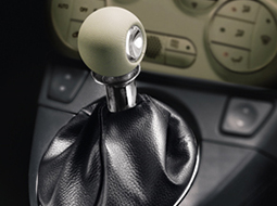 Volan, cutie viteze Alfa Romeo
