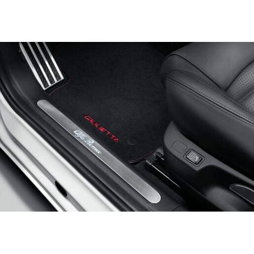 50903323_Kick plate (kit 2 front pieces) with illuminuteated alfa romeo logo_GIULIETTA