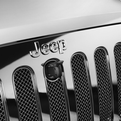 K82213051AD_incuietoare_capota_motor_Wrangler